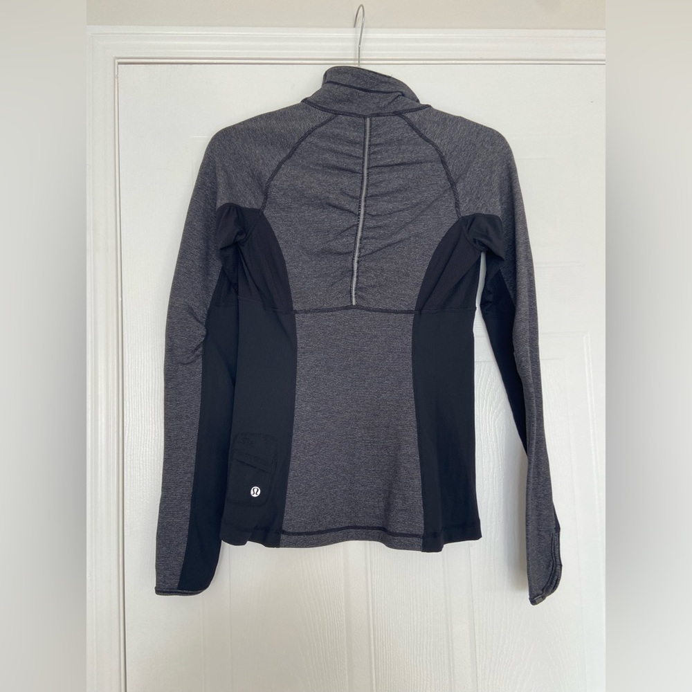 Lululemon Reversible Pullover - Picture 5 of 10